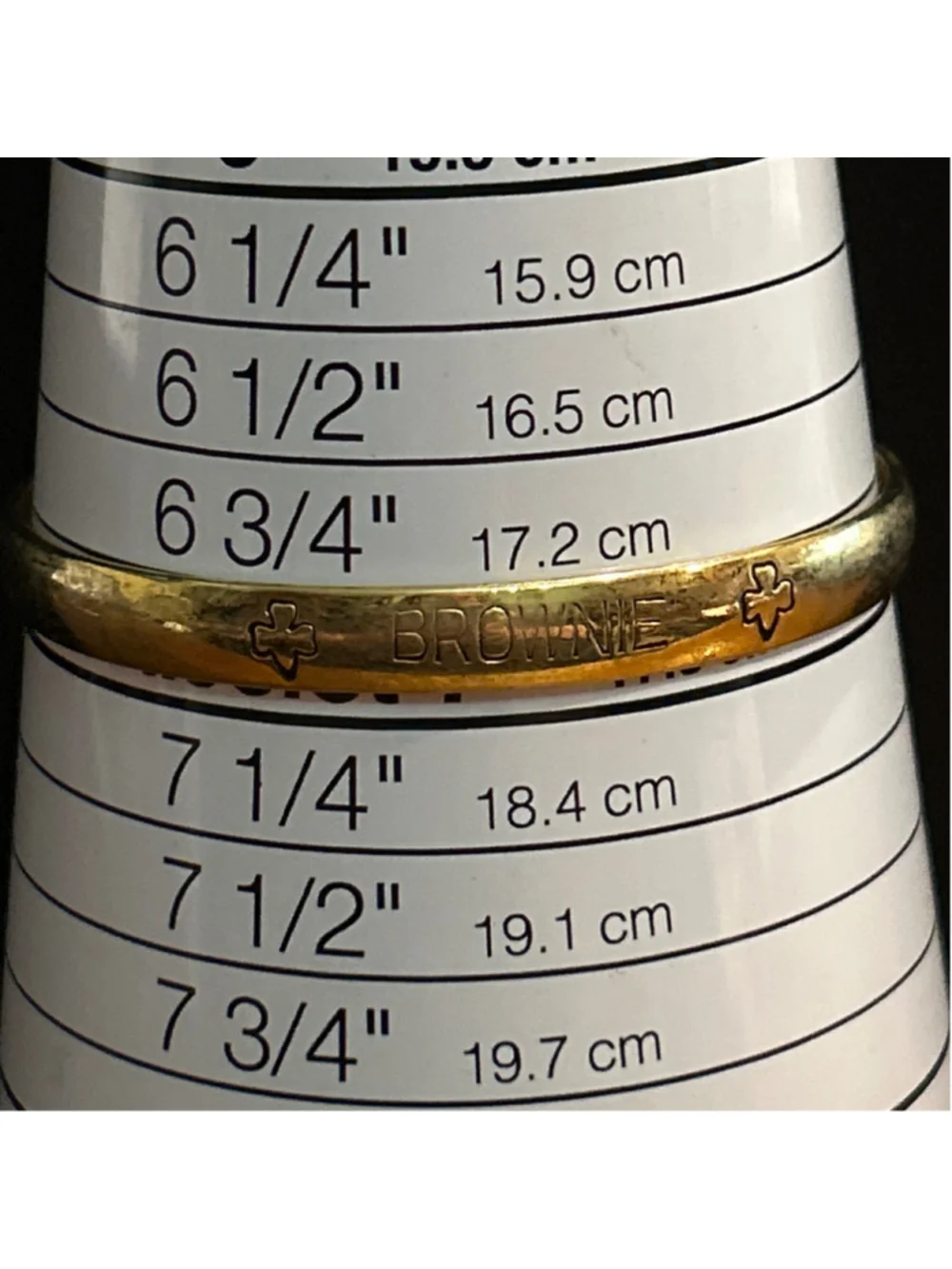 Girls Unbranded Gold Tone Brownie Scout Bangle Bracelet One Size